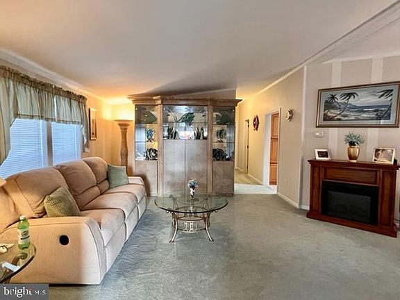 5th image of 50 Woods Way