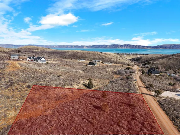 1293 W Cedar Ln, Garden City, UT 84028