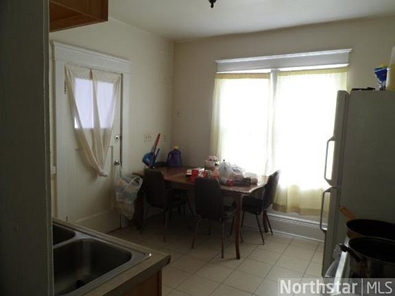 5th image of 437 3rd Ave S