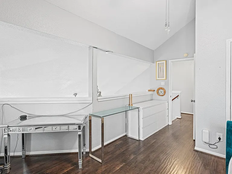 2211 S Kirkwood Rd #1 — Photo 14