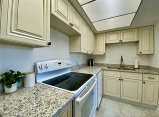 4906 Victoria Dr APT 107, Cape Coral, FL 33904