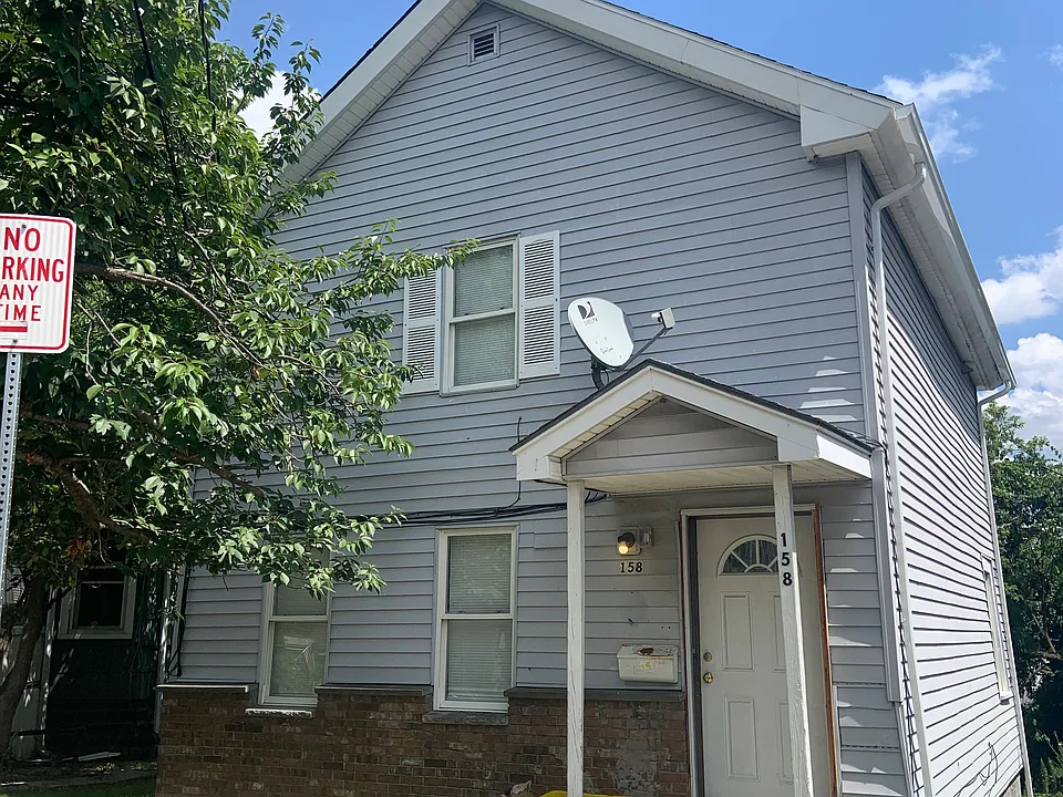 158 Oak St