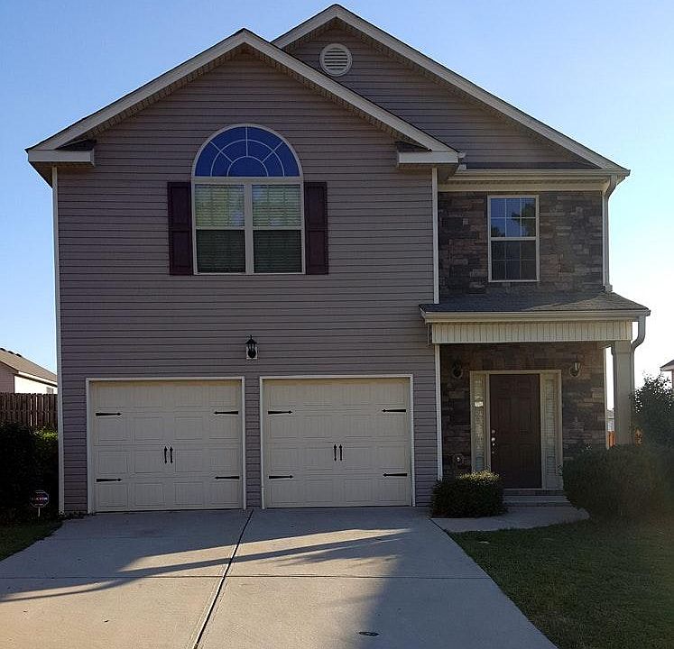 473 Lory Lane