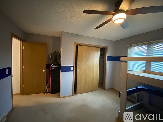 1st image of 2250 Woodlawn St Room 500