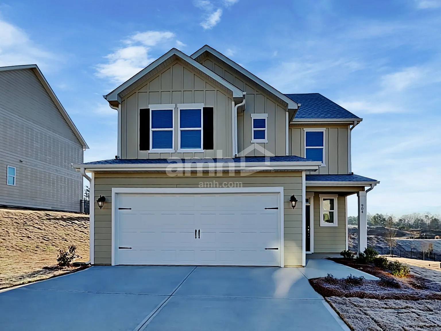 5 bed, 3.0 bath, 2377 sqft, $2,695 — Photo 1