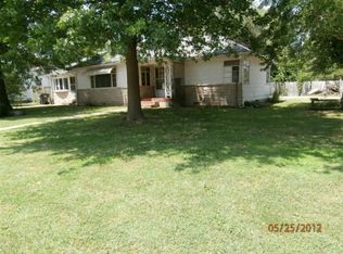 201 6th St, Oswego, KS 67356