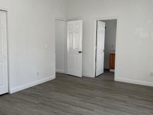 reno-nevada-66464207 picture