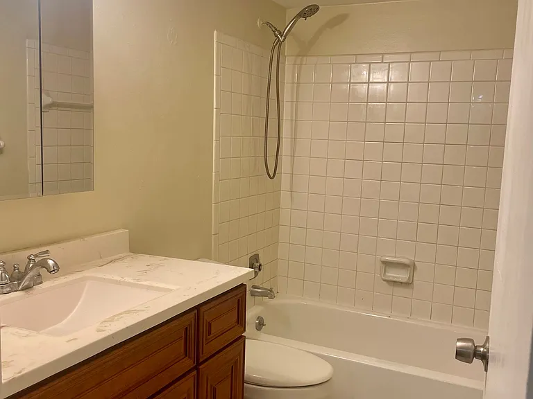6255 Beechmont Ave #24 — Photo 12