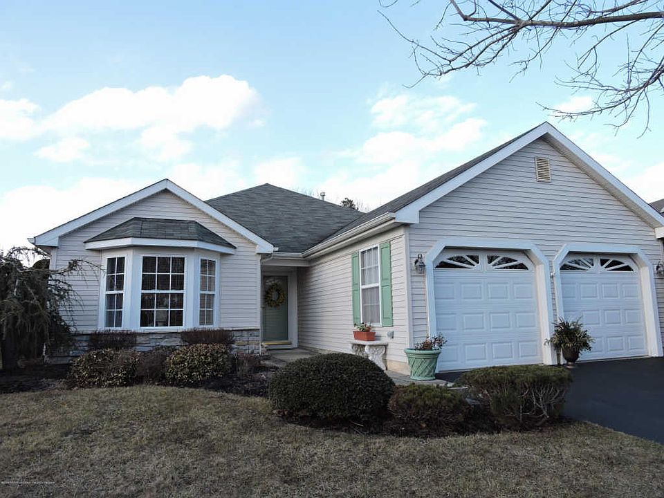 1st image of 79 Skyline Dr