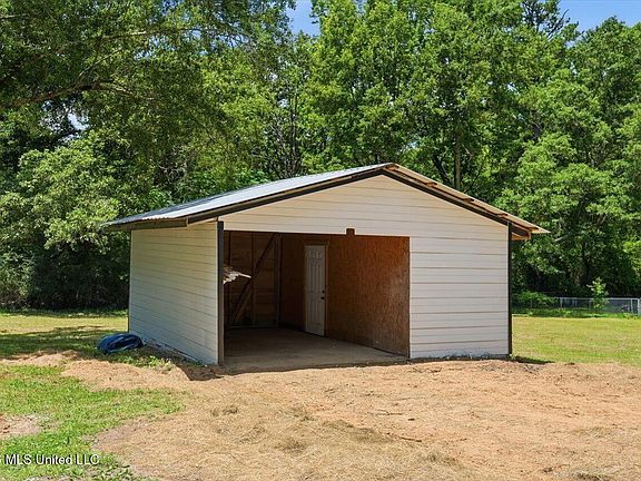 4th image of 175 Walter Jones Rd