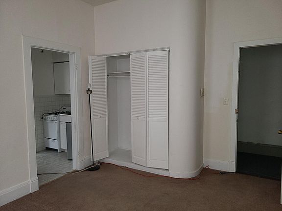 5th image of 37 E Division St #4C