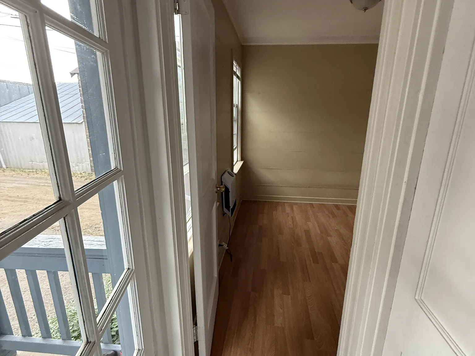 2 bed, 1.0 bath, 1100 sqft, $1,500 — Photo 2
