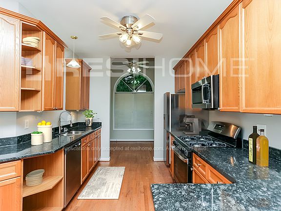 3rd image of 210 Foster Trace Dr