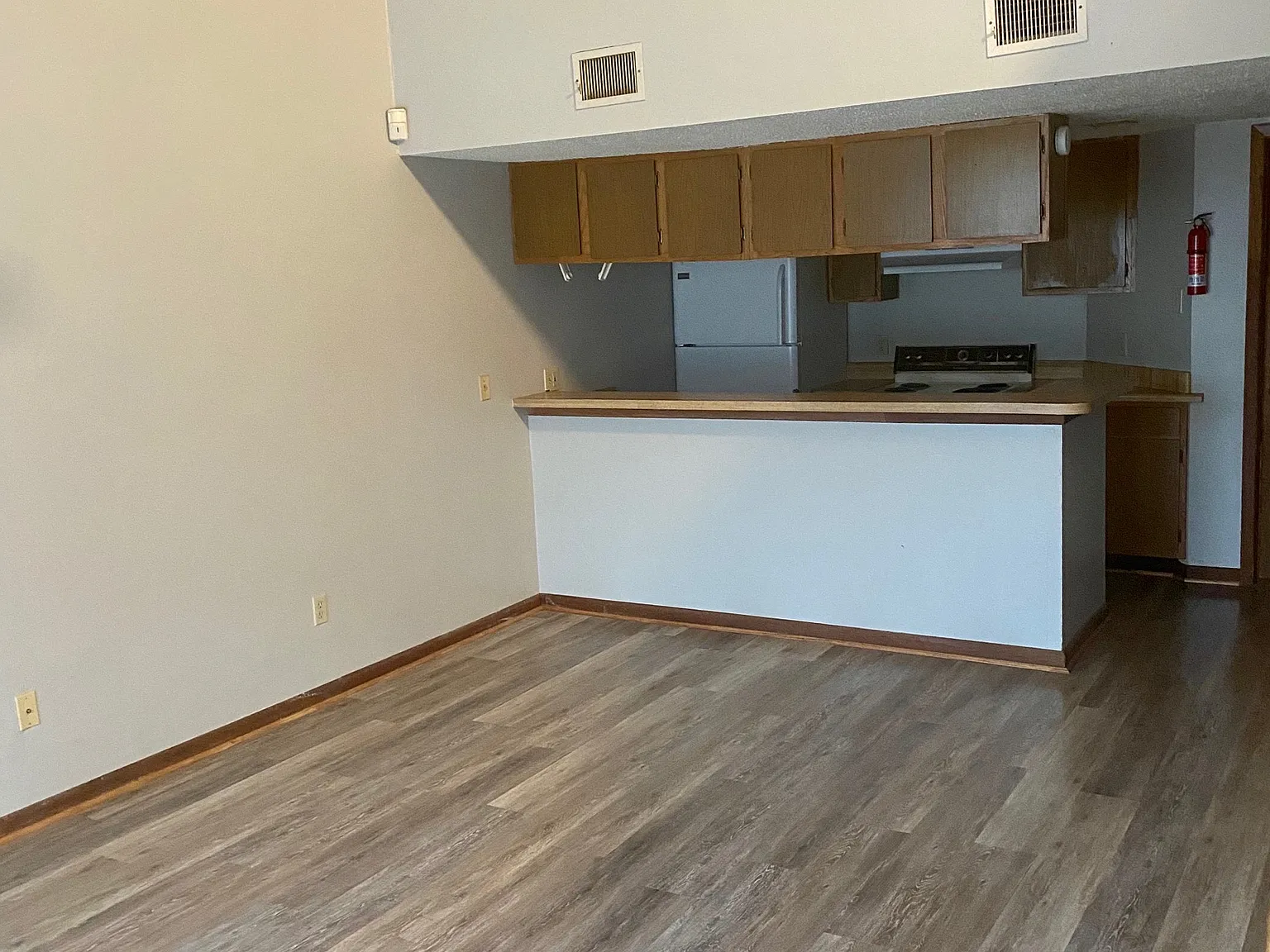 405 Kennon Lane - 44 — Photo 2