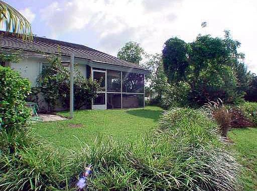 Rear view of screened in porch