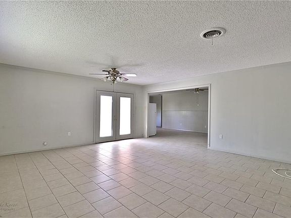 5th image of 1409 N Willis St