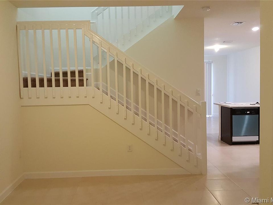 2nd image of 11421 SW 253rd St