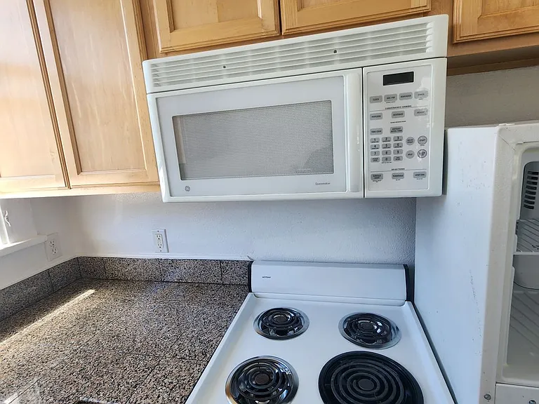 Taylor Place Property — Photo 7