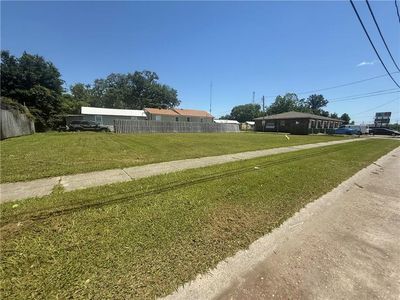 901 Burmaster St, Gretna, LA, 70053