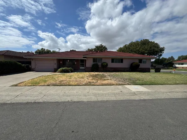 916 Bell Air Dr, Sacramento, CA 95822