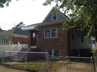 19042 110th Rd, Saint Albans, NY 11412