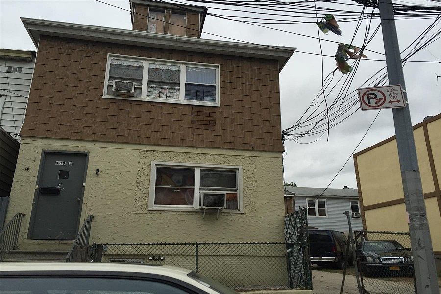1st image of 10840 51st Ave