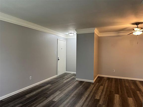 4th image of 635 Rosetta Dr APT D