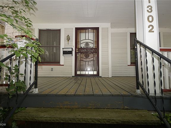 3rd image of 1302 W 111th St