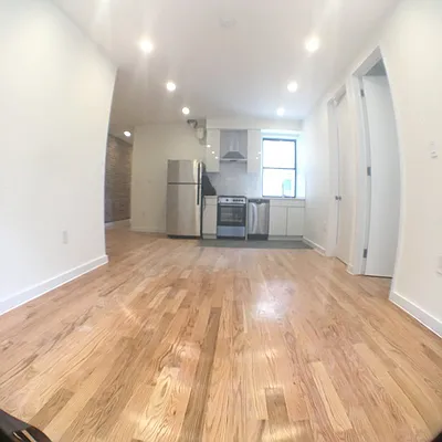 Rented by Bohemia Realty Group | media 12