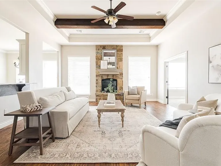 3008 Wind Call Ln — Photo 2