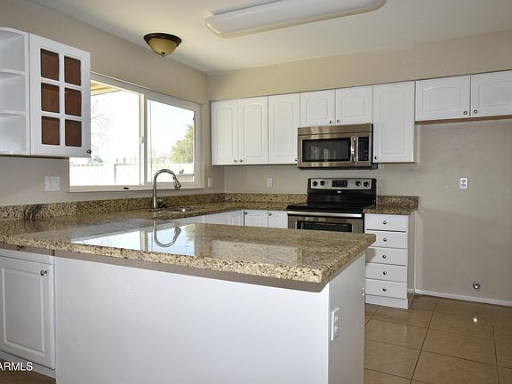 3rd image of 5401 W SIERRA Street