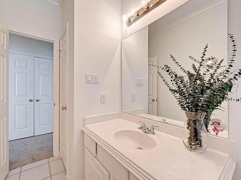 5917 Dolores St #D — Photo 25