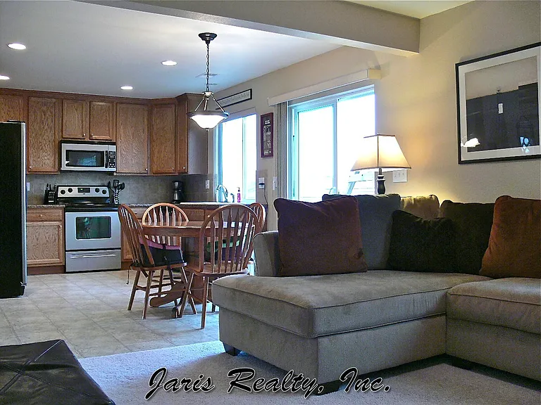 2270 Morningview Ln — Photo 7