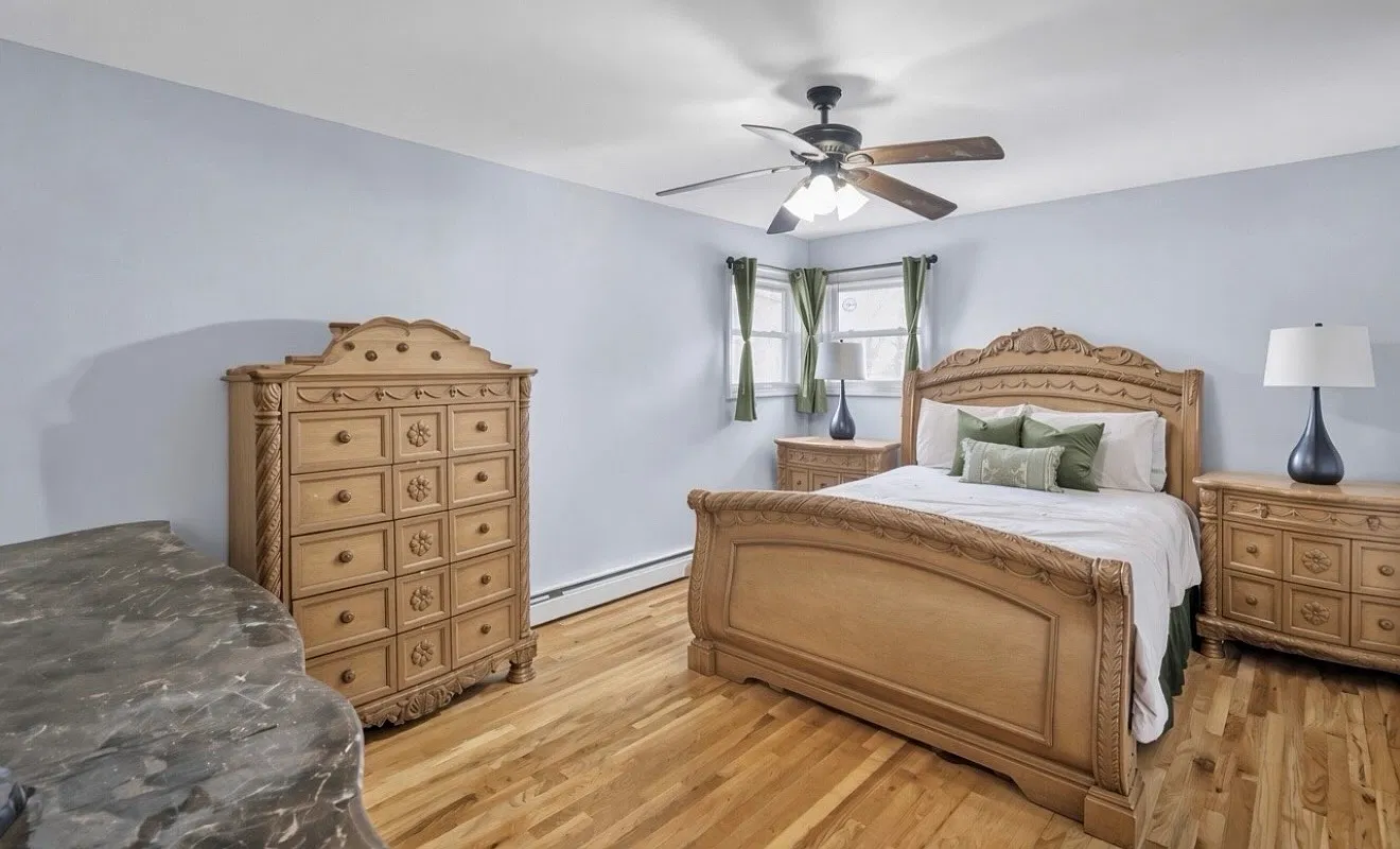 3 bed, 1000 sqft, $4,000 — Photo 3