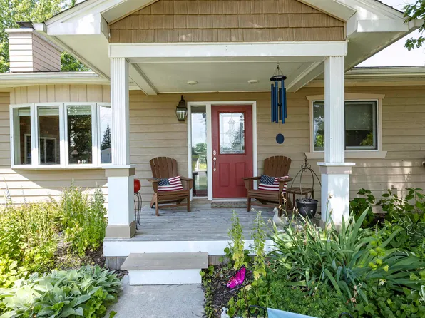 5476 S Pine St, Beaverton, MI 48612