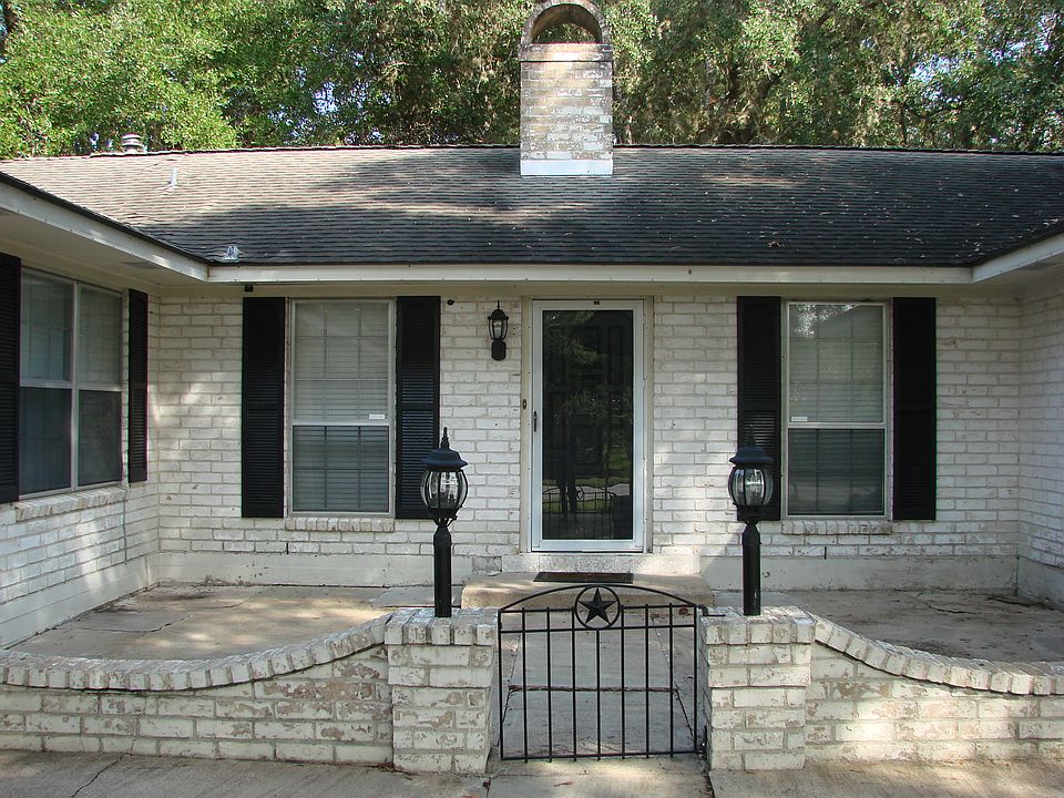 1st image of 105 Galloway St