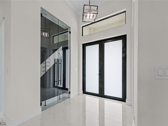 3rd image of 2227 NW 30th St