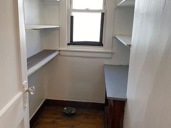 5th image of 3712 N Richmond St #2