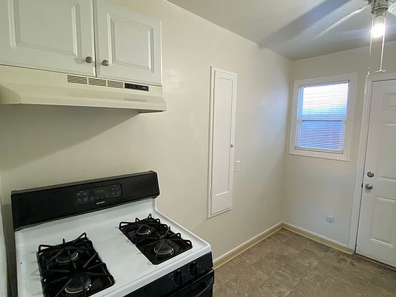 5th image of 118 Jackson Ave APT 5