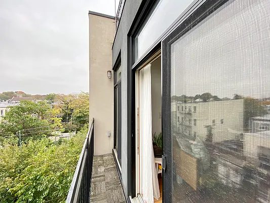 Rented by Dream Space Realty | media 20