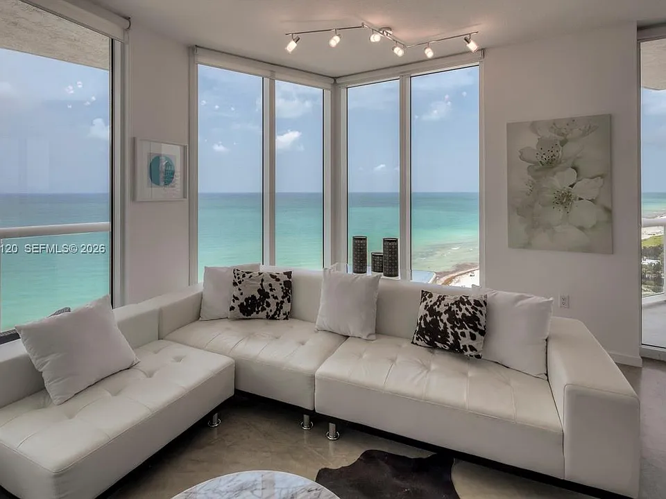 6515 Collins Ave #1503