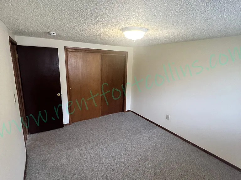 576 W 10th St — Photo 18