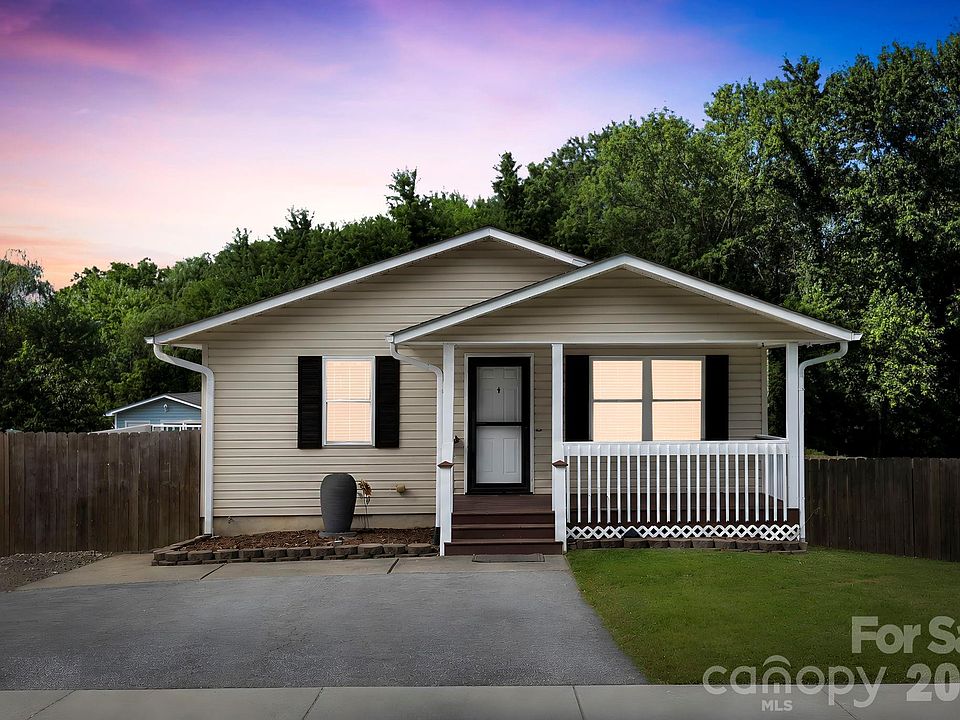1st image of 51 Kay Thomas Dr