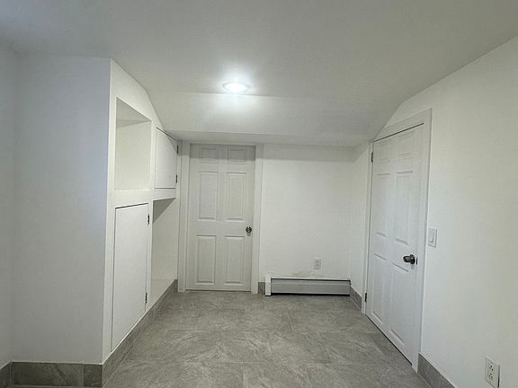 3rd image of 937 Hollywood Ave #0