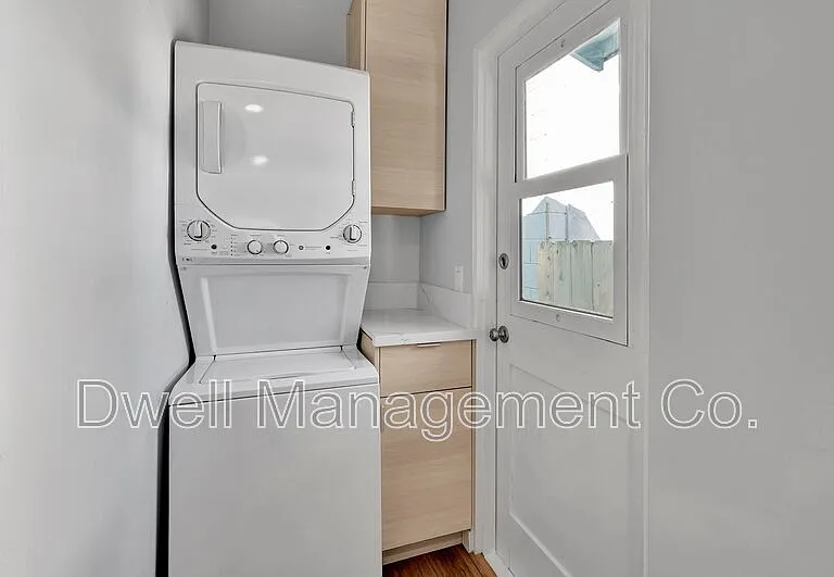 2176 Bacon St — Photo 19