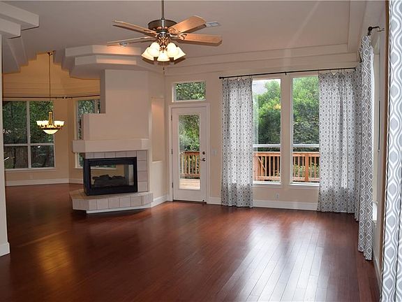 3rd image of 14905 Calaveras Dr
