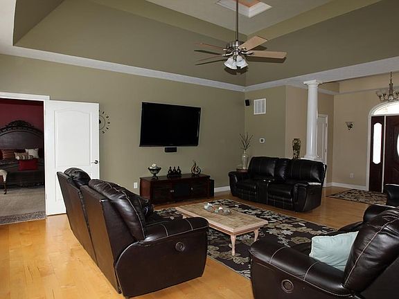 4th image of 4608 Devonshire Dr