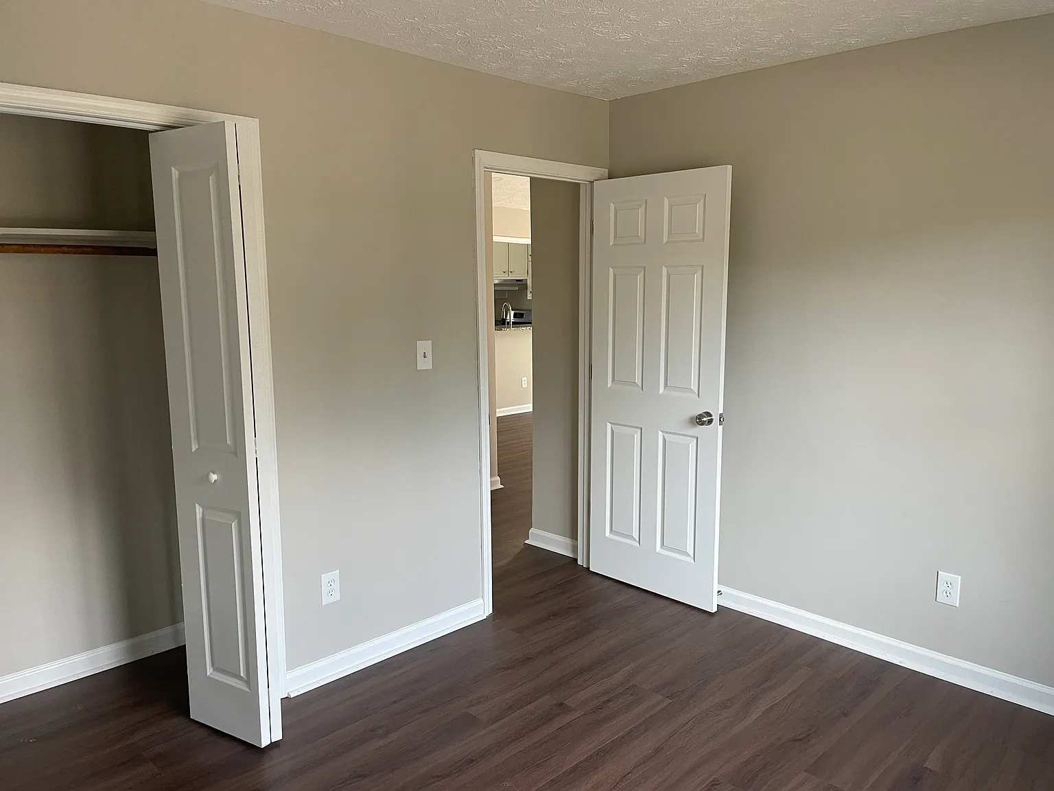 2 bed, 1015 sqft, $1,650 — Photo 4