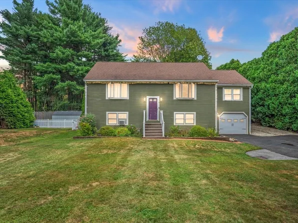 3 Cottage Ln, Amesbury, MA 01913