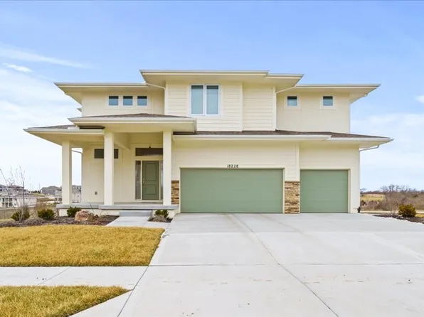 18228 Earnshaw St, Overland Park, KS 66013